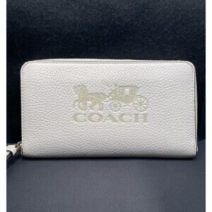 Coach Authentic Model K1981 Serial F75908 Pebble Ivory Wristlet Wallet One Owner